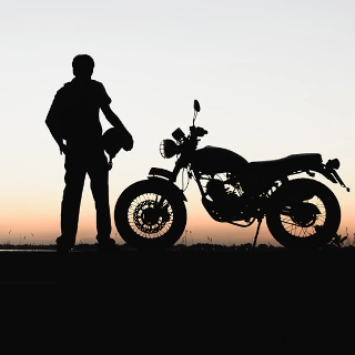 Chcę mieć motocykl. Jak rozpocząć przygodę z motocyklem?